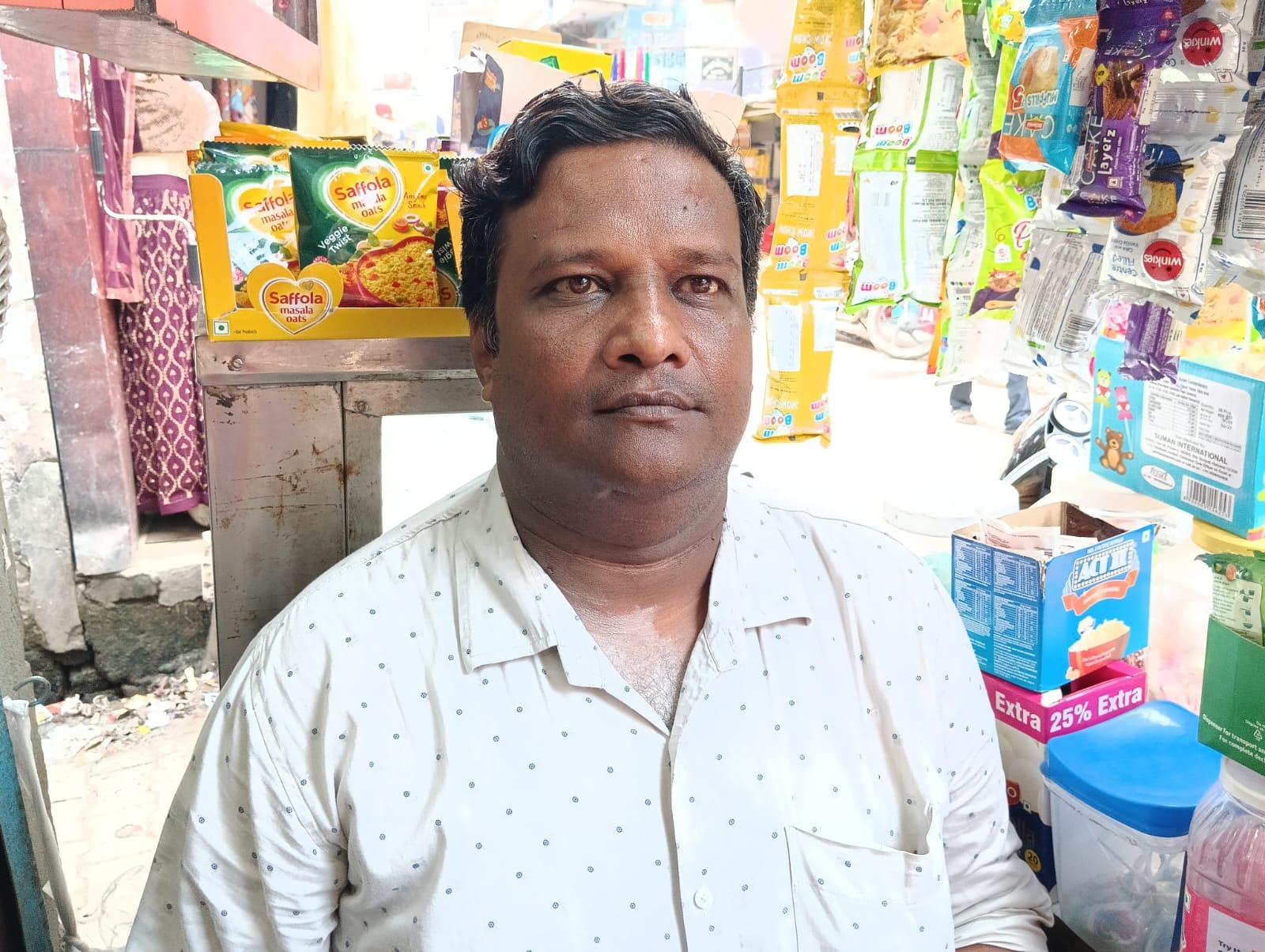 शहर की यशवंतरी मंदिर जाने वाली सडक पर हुए बडे बडे गड़़डे । संवाद