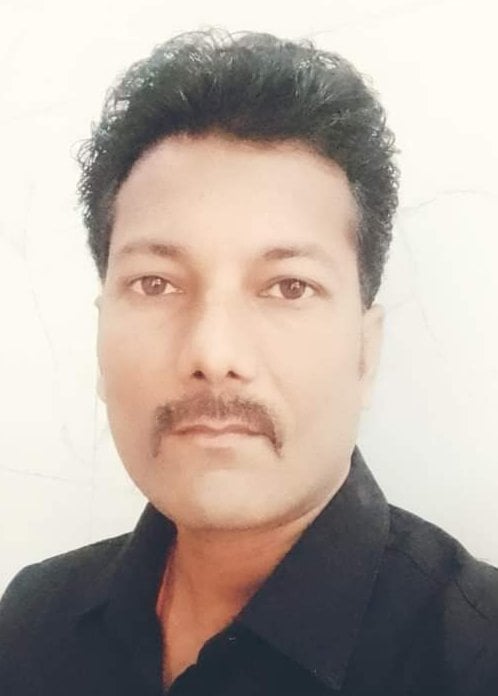 पुराना माल गोदाम रोड़ रेलवे क्रासिंग से सहोदरपुर जाने वाली सड़क पर भरा पानी। संवाद