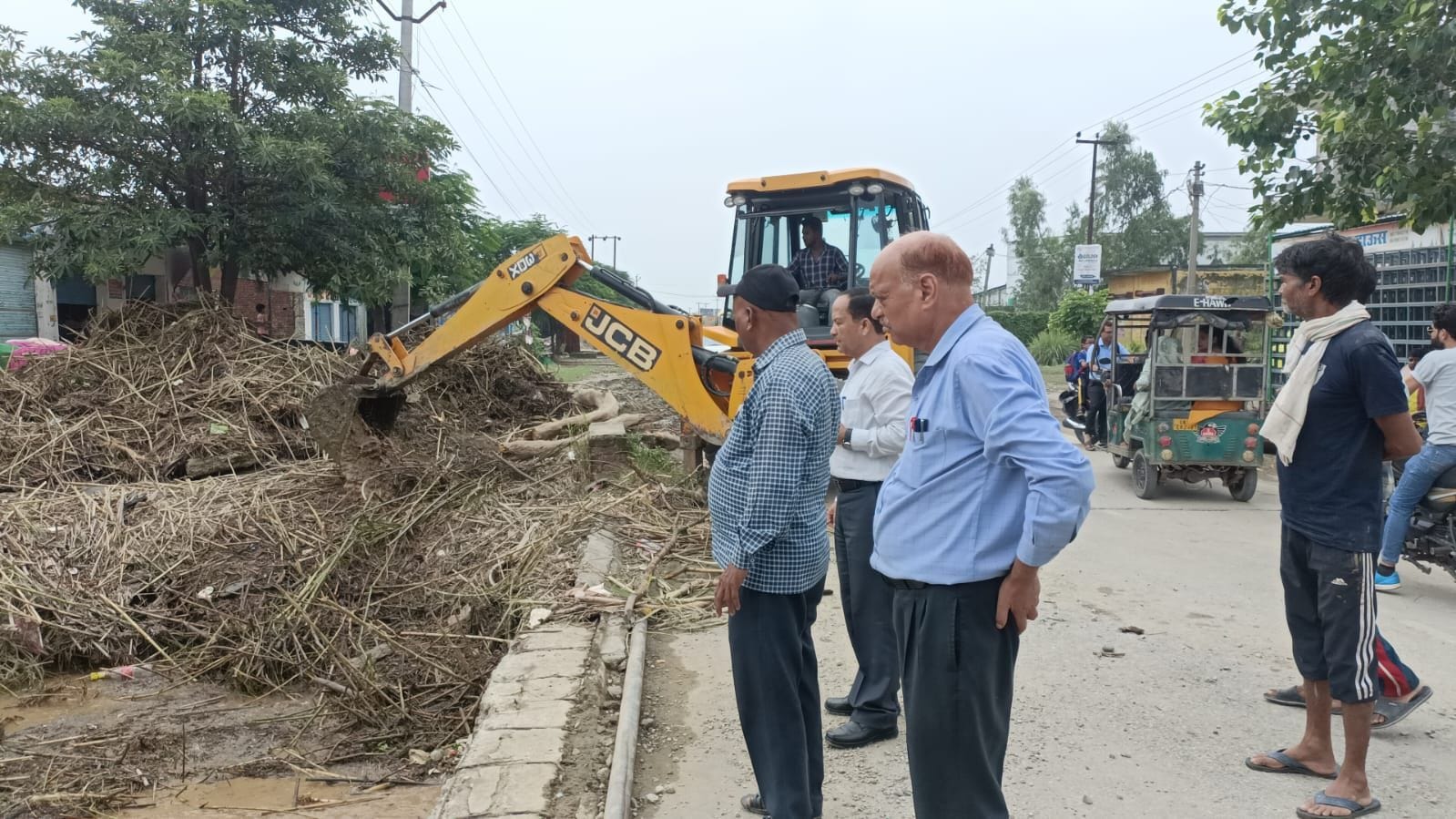 बाजपुर के गांव चकरपुर में पानी से लवालब अंडरपास। संवाद