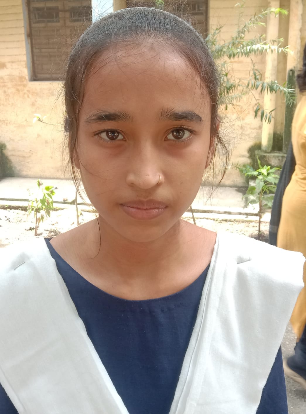 छात्राओं कोे शपथ दिलाती प्रधानाचार्य डॉक्टर जाहिदा खातून । संवाद