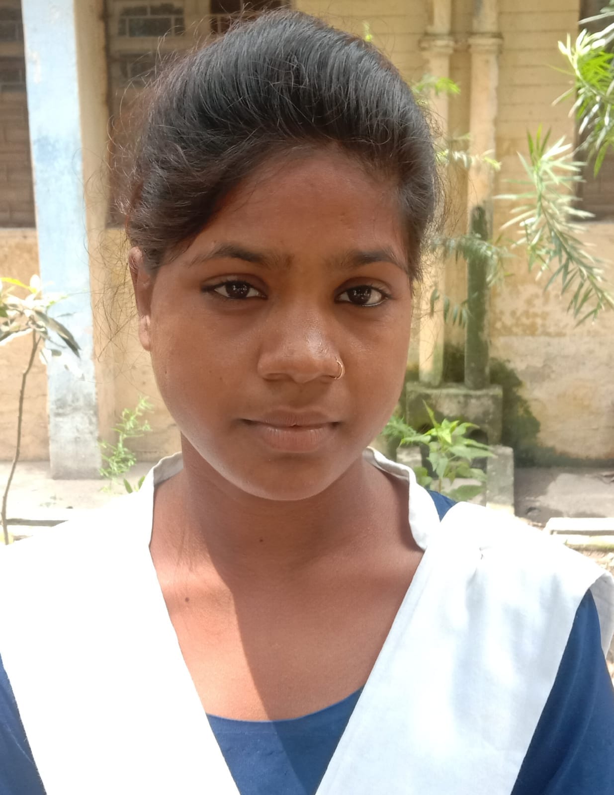 छात्राओं कोे शपथ दिलाती प्रधानाचार्य डॉक्टर जाहिदा खातून । संवाद