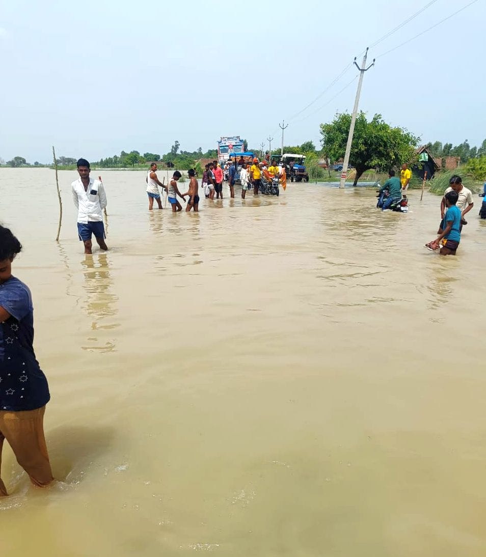 गर्रा नदी का बढ़ा जलस्तर। संवाद