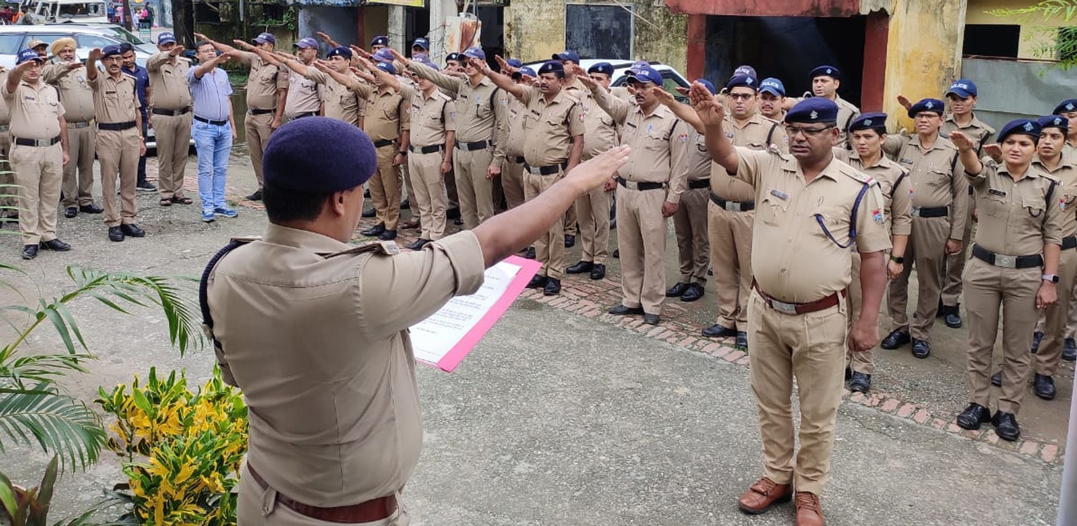 जसपुर में तिरंगा यात्रा निकालते कार्यकर्ता। स्रोत भाजयुमो कार्यकर्ता जसपुर में तिरंगा यात्रा निकालते कार्यकर्ता। स्रोत भाजयुमो कार्यकर्ता