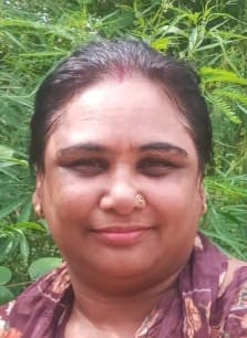 कुरुक्षेत्र। गांव ज्योतिसर में पौधारोपण करती महिलाएं और खंड कार्यक्रम अधिकारी गौरव कुमार। कुरुक्षेत्र। गांव ज्योतिसर में पौधारोपण करती महिलाएं और खंड कार्यक्रम अधिकारी गौरव कुमार।