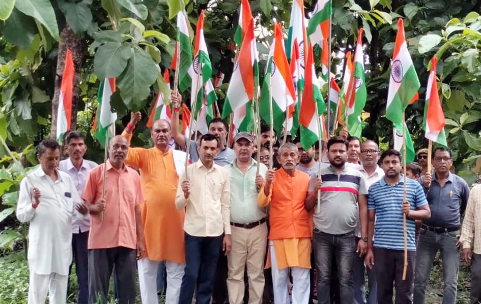 शहर में बाइक रैली निकालते एसएसबी जवान शहर में बाइक रैली निकालते एसएसबी जवान