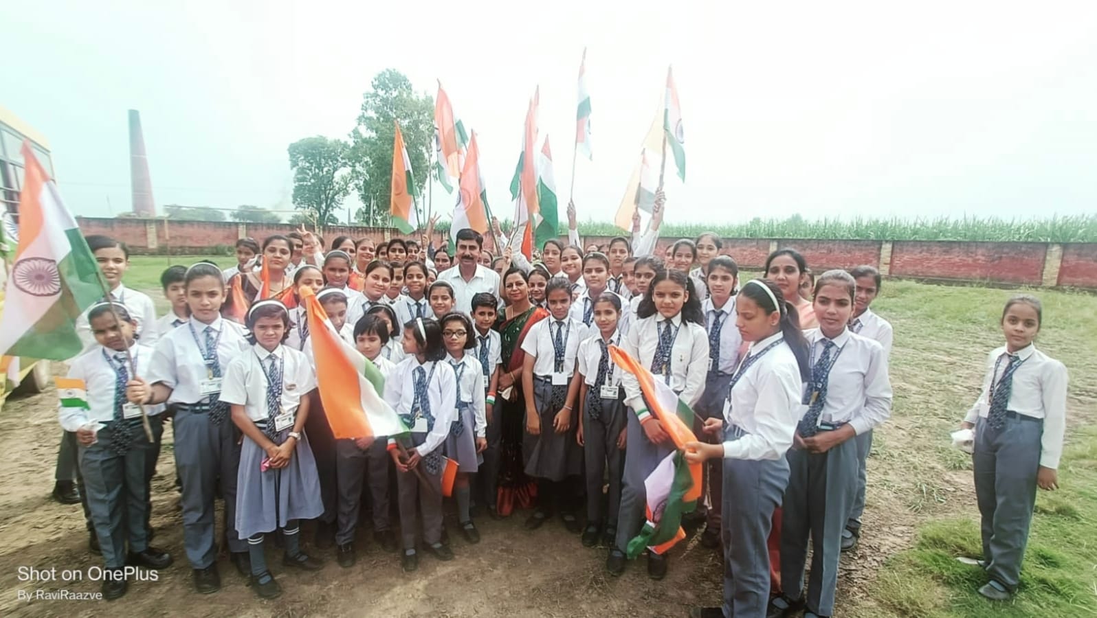 शामली रोटरी भवन में ध्वजारोहण करते अध्यक्ष रोटेरियन प्रशांत जैन सचिव नितिन गर्ग अमर जैन संजय शामली रोटरी भवन में ध्वजारोहण करते अध्यक्ष रोटेरियन प्रशांत जैन सचिव नितिन गर्ग अमर जैन संजय