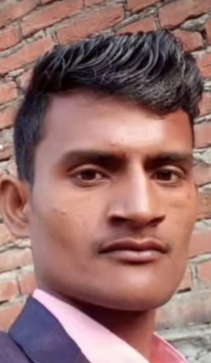 अनमोल गिरी फाइल फोटो अनमोल गिरी फाइल फोटो