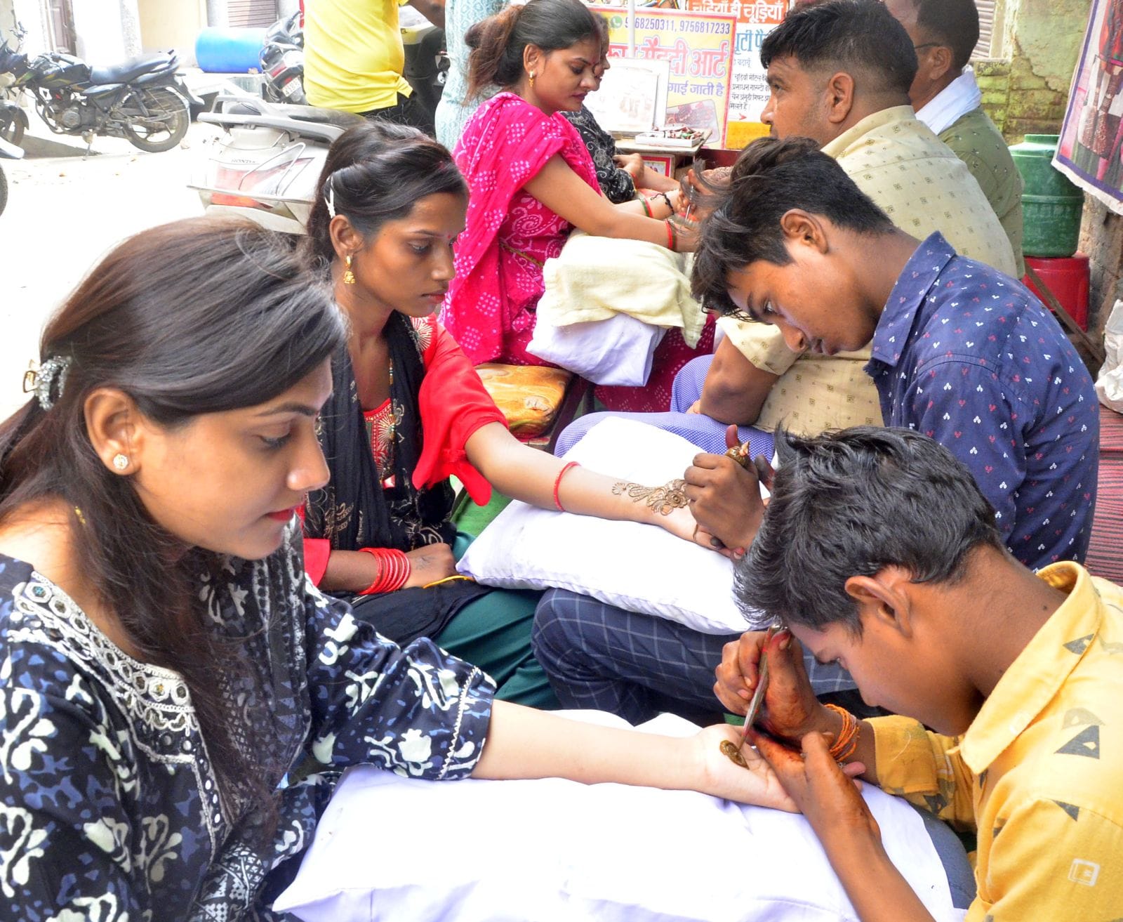 ज्योतिषाचार्य राजेश कुमार शर्मा।