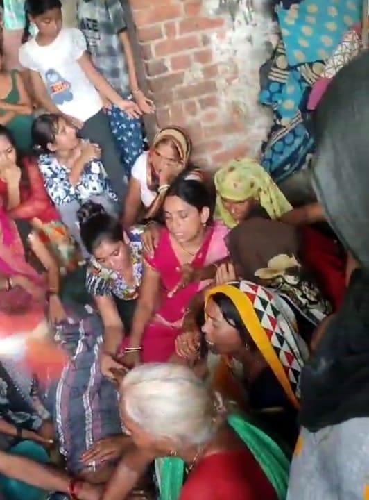 मृतक आशीष सिंह का फाइल फोटो मृतक आशीष सिंह का फाइल फोटो