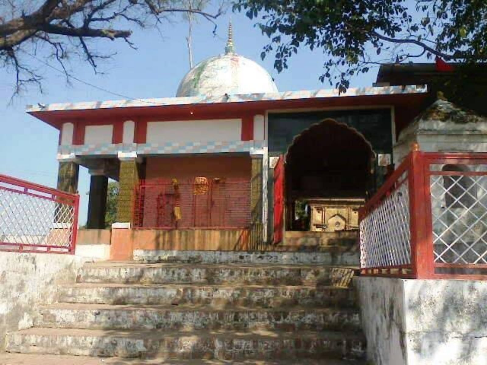 देवकली स्थित सूर्यकुंड