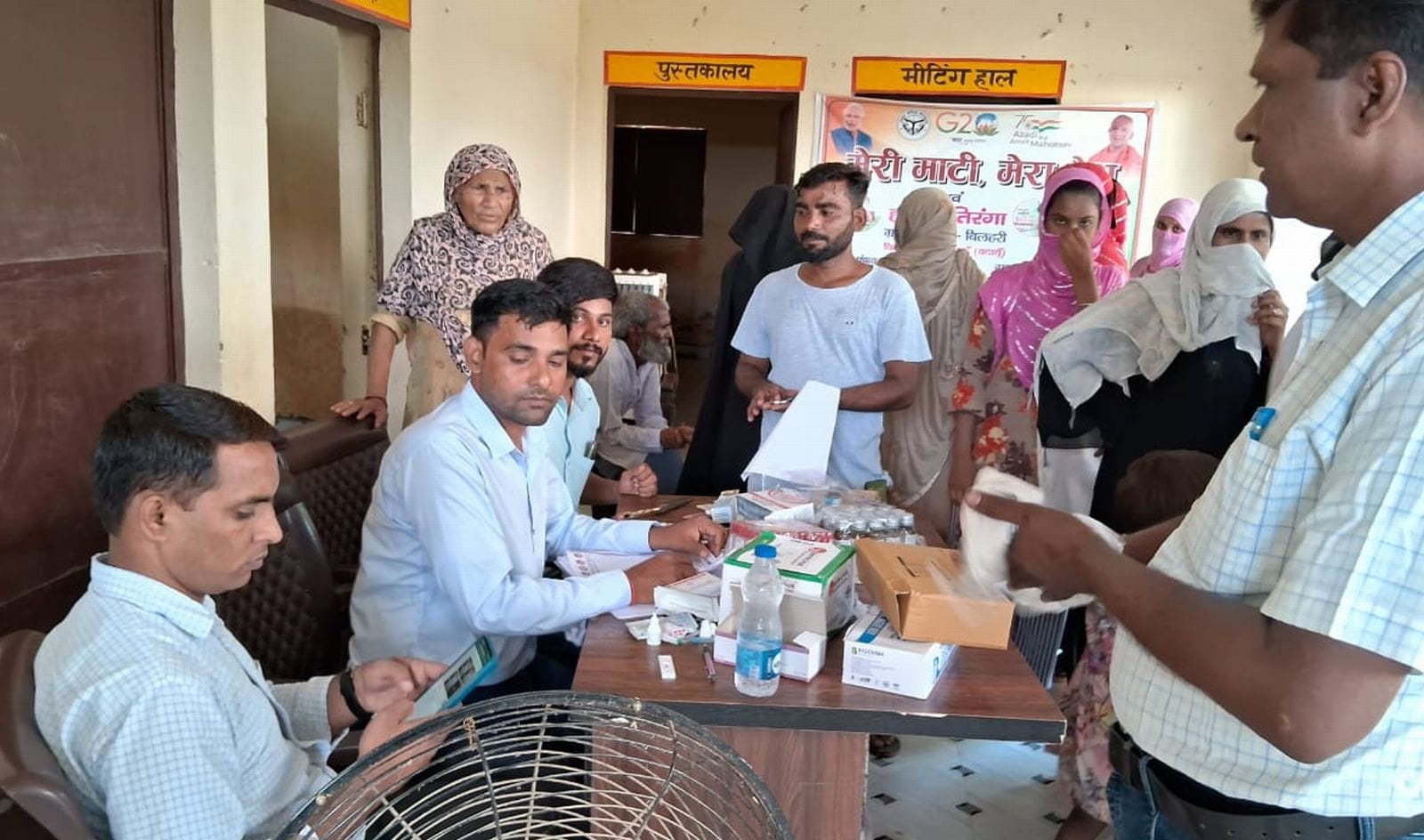 अस्पताल में भर्ती बुखार से पीड़ित मरीज। संवाद