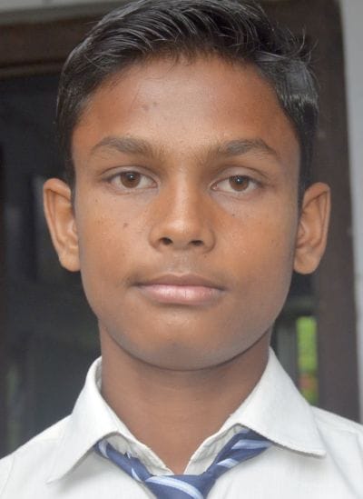 चंद्रयान-3 की सफल लैडिंग का लाइव देखते छात्र। संवाद