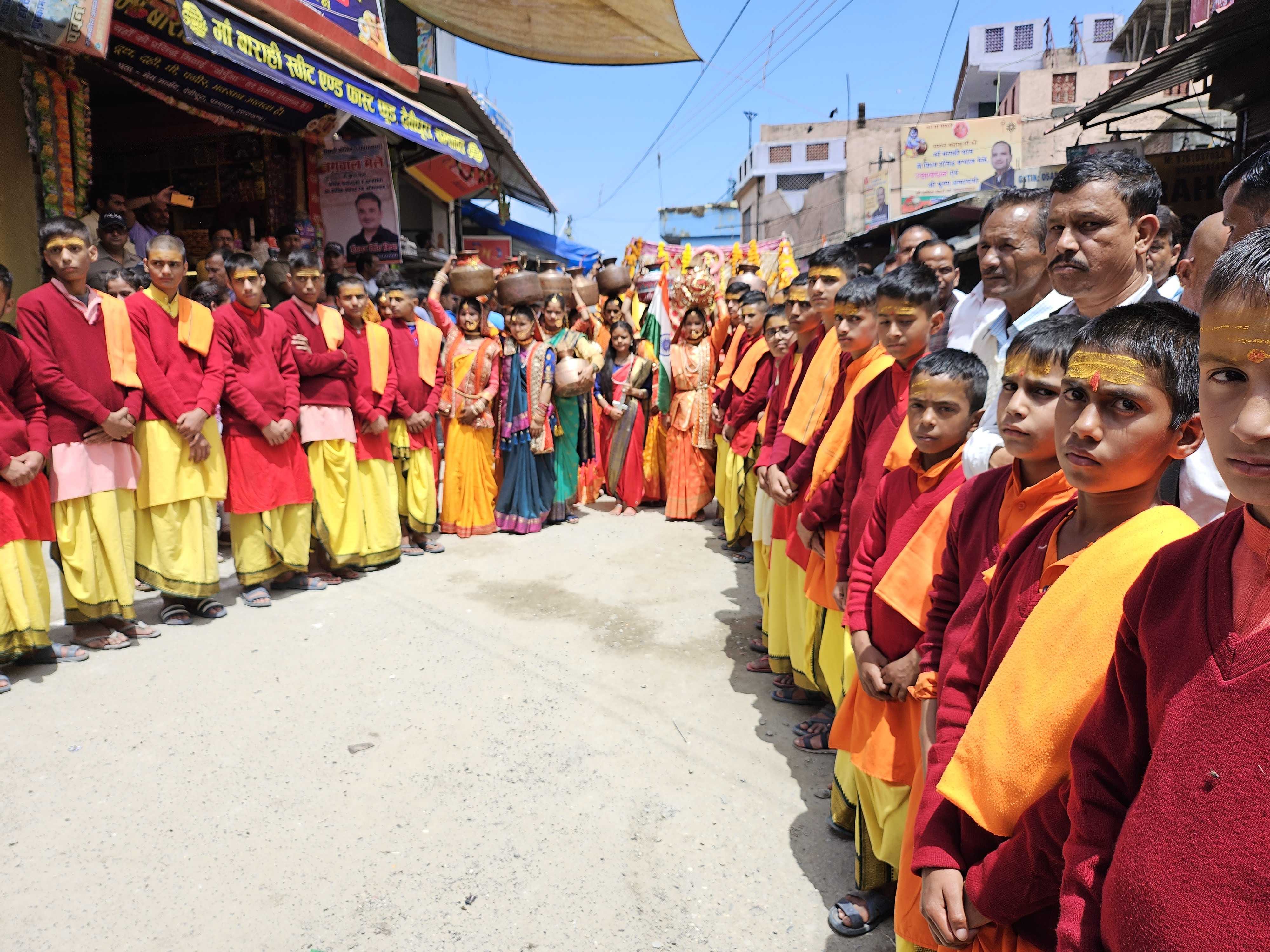देवीधुरा के बगवाल मेले का रिबन काट शुभारंभ करतीं जिला पंचायत अध्यक्ष ज्योति राय। संवाद देवीधुरा के बगवाल मेले का रिबन काट शुभारंभ करतीं जिला पंचायत अध्यक्ष ज्योति राय। संवाद