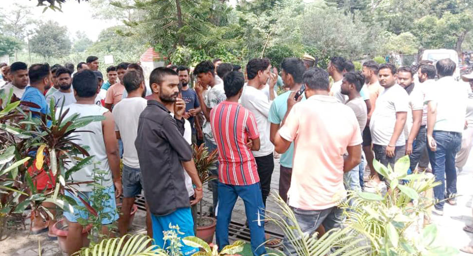 पलिया के बड़ागांव निवासी मृतक विकास उर्फ मंगल की फाइल फोटो। पलिया के बड़ागांव निवासी मृतक विकास उर्फ मंगल की फाइल फोटो।
