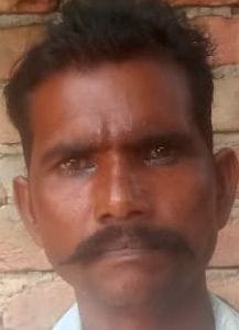 मिर्जापुर में बाढ़ पीड़ितों को संबोधित करते सीएम योगी। संवाद