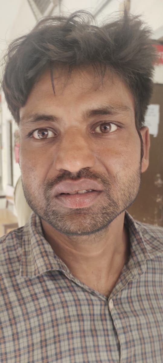 रेलवे स्टेशन का वह स्थान, जहां पर वैशाली अपने बच्चे के साथ लेटी थी।