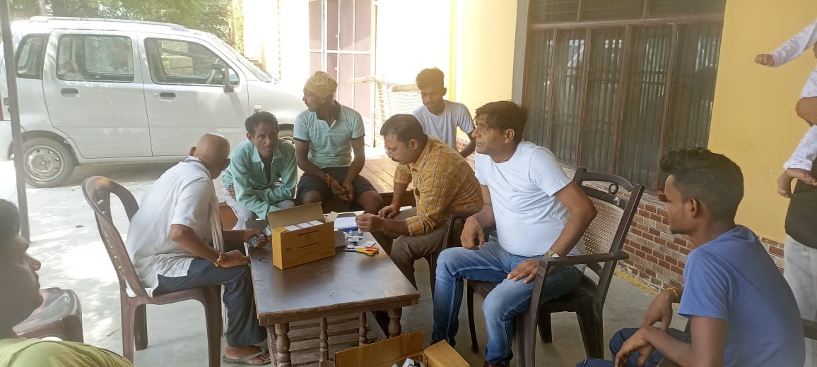 दतेलीकला गांव में लगा कैम्प दतेलीकला गांव में लगा कैम्प