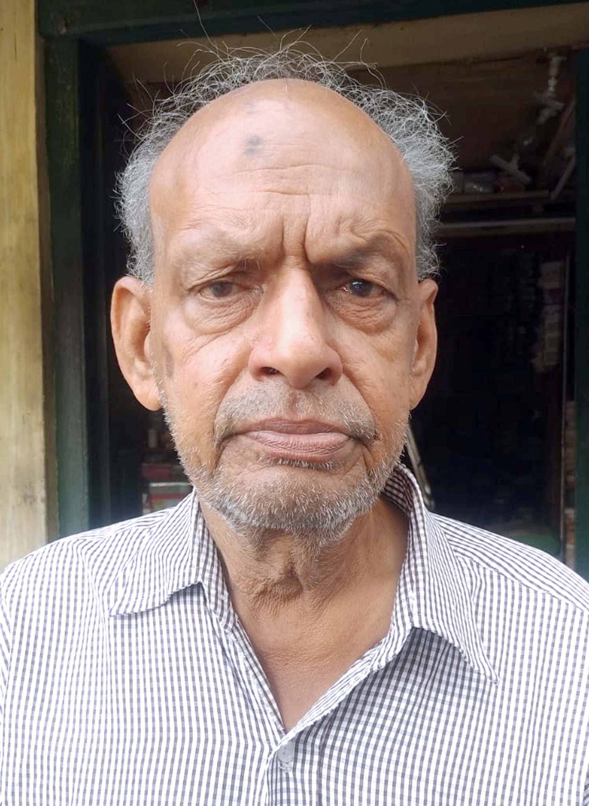 अंबाला सिटी के थापर मार्केट में बनी जाम की परिस्थितियों का सामना करने वाहन चालक।