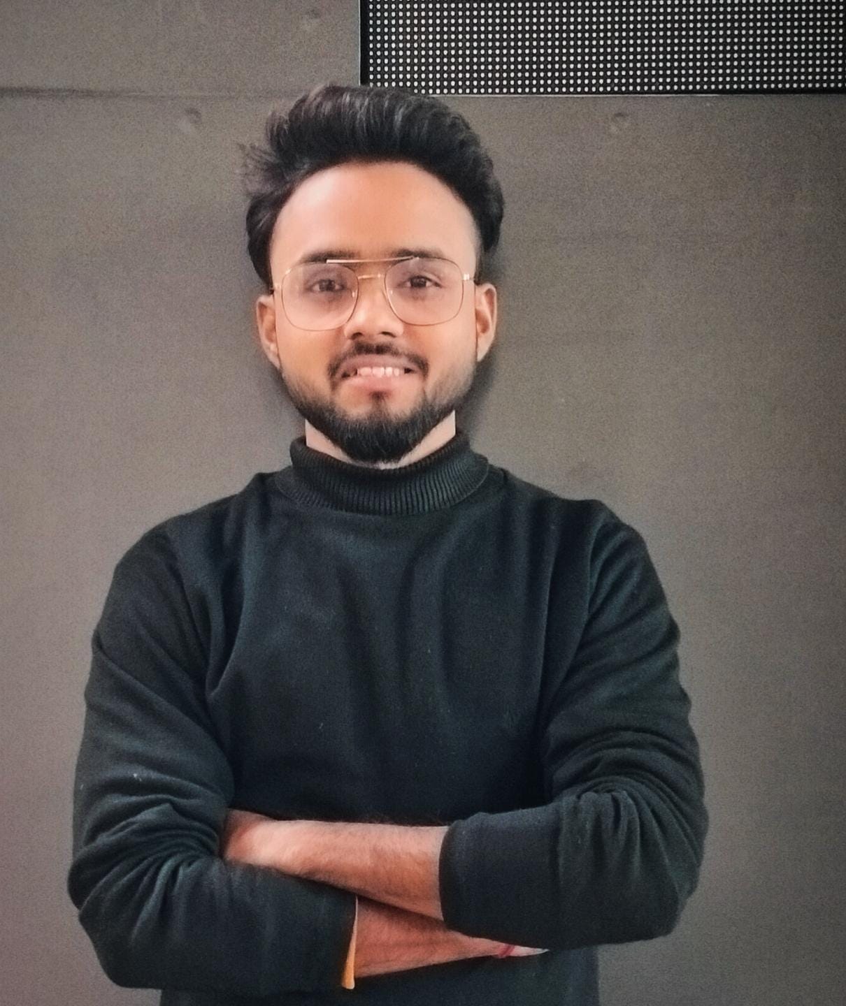 निगोही के संविलियन विद्यालय पतराजपुर में बच्चों को पढ़ाती श्वेता प्रताप