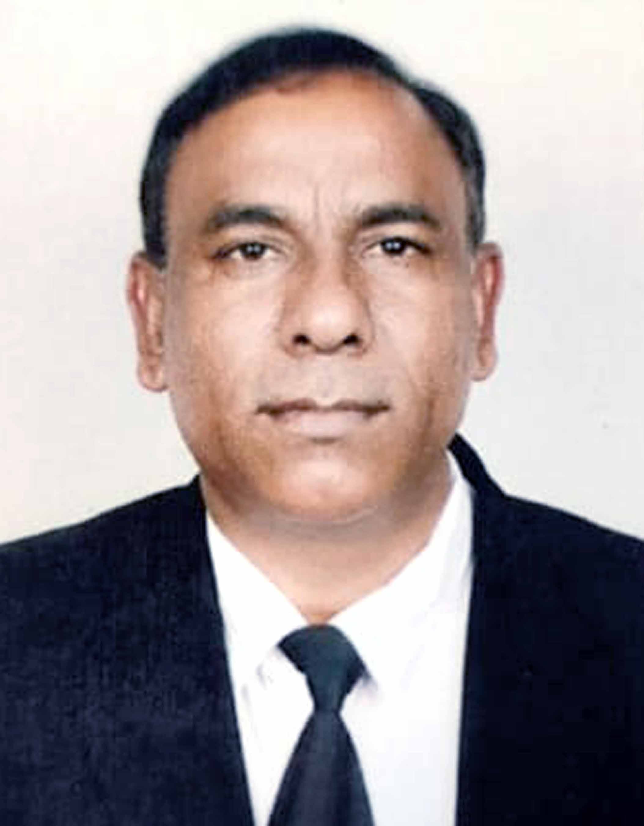 अंबाला कोर्ट परिसर में हुए वर्क सस्पेंड के दौरान कोर्ट परिसर के मुख्यद्वार के बाहर खड़े अधिवक्त अंबाला कोर्ट परिसर में हुए वर्क सस्पेंड के दौरान कोर्ट परिसर के मुख्यद्वार के बाहर खड़े अधिवक्त