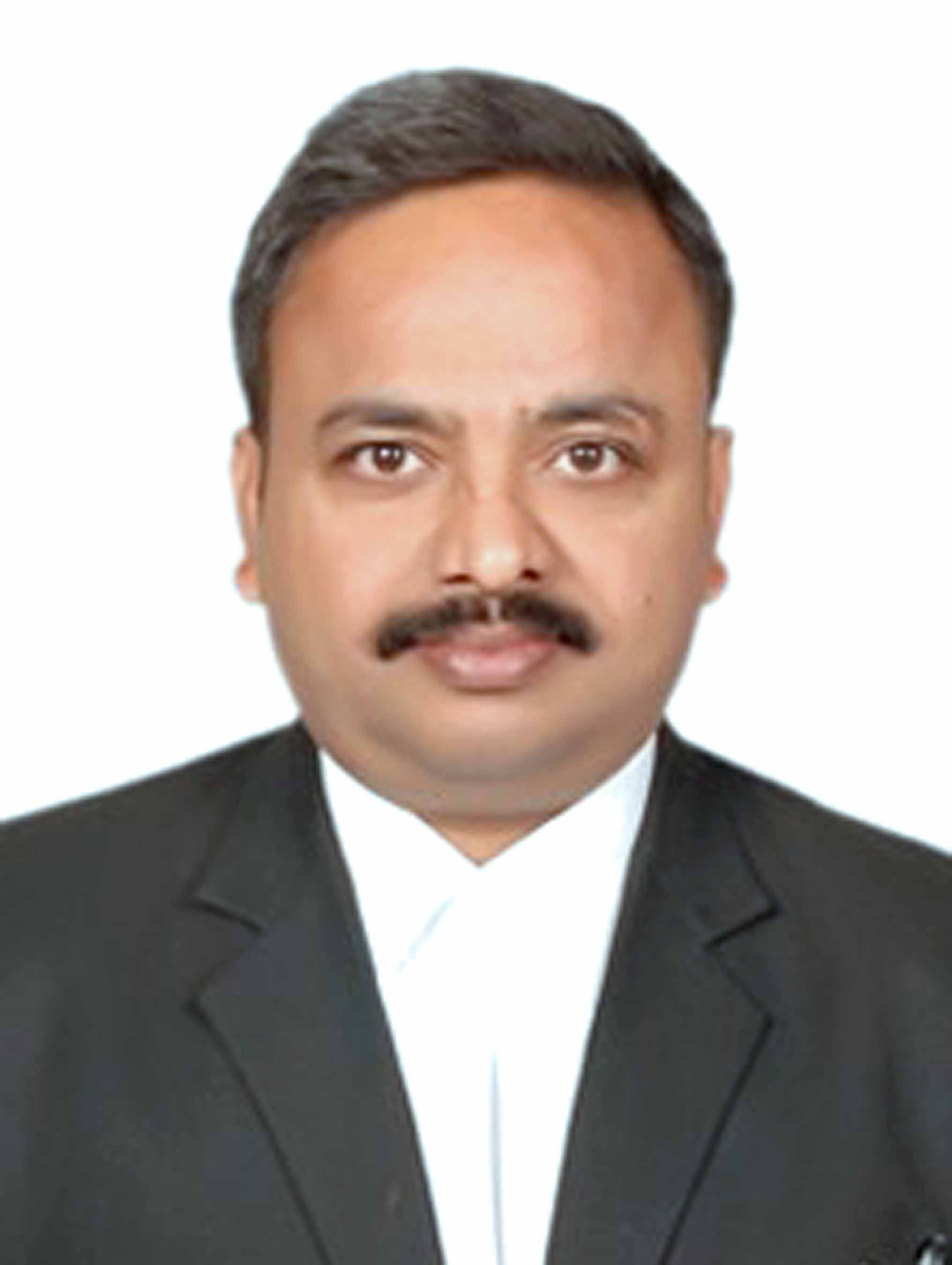 अंबाला कोर्ट परिसर में हुए वर्क सस्पेंड के दौरान कोर्ट परिसर के मुख्यद्वार के बाहर खड़े अधिवक्त अंबाला कोर्ट परिसर में हुए वर्क सस्पेंड के दौरान कोर्ट परिसर के मुख्यद्वार के बाहर खड़े अधिवक्त