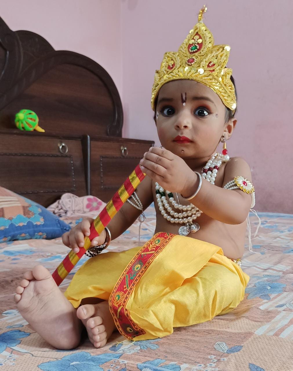 बीसलपुर के साहु जी महाराज स्कूल में आयोजित कार्यक्रम में मौजूद बच्चे । संवाद