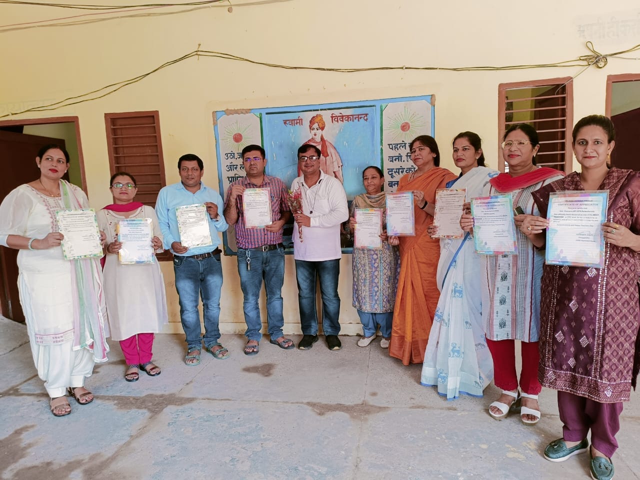 द स्कॉलर्स स्कूल में शिक्षक दिवस मनाया। द स्कॉलर्स स्कूल में शिक्षक दिवस मनाया।