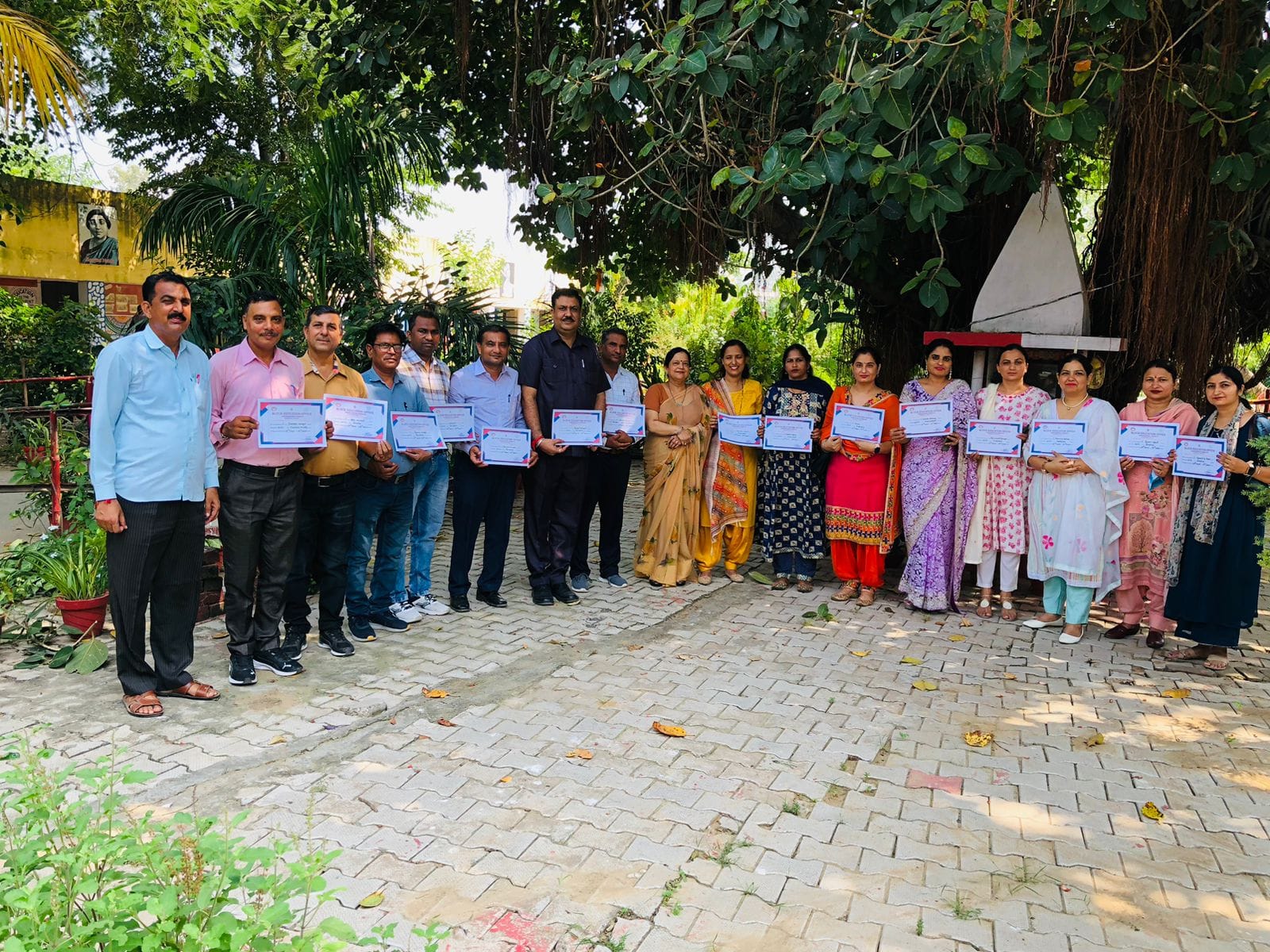 द स्कॉलर्स स्कूल में शिक्षक दिवस मनाया। द स्कॉलर्स स्कूल में शिक्षक दिवस मनाया।