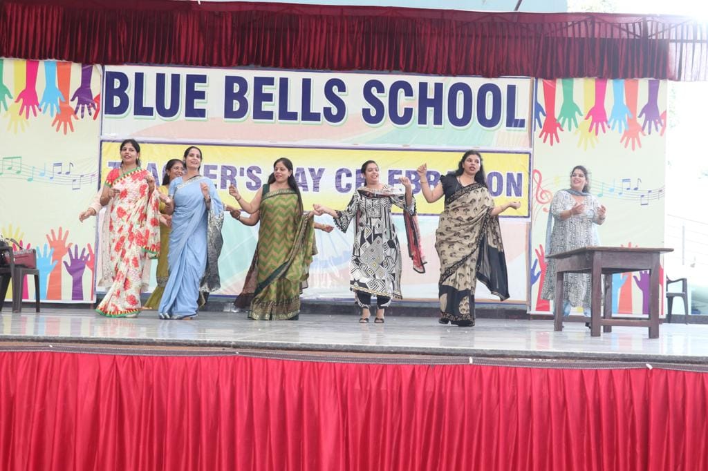 द स्कॉलर्स स्कूल में शिक्षक दिवस मनाया। द स्कॉलर्स स्कूल में शिक्षक दिवस मनाया।