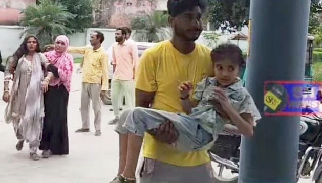 बाजपुर हल्द्वानी स्टेट हाईवे पर घटना के बाद लगी भीड़। संवाद बाजपुर हल्द्वानी स्टेट हाईवे पर घटना के बाद लगी भीड़। संवाद