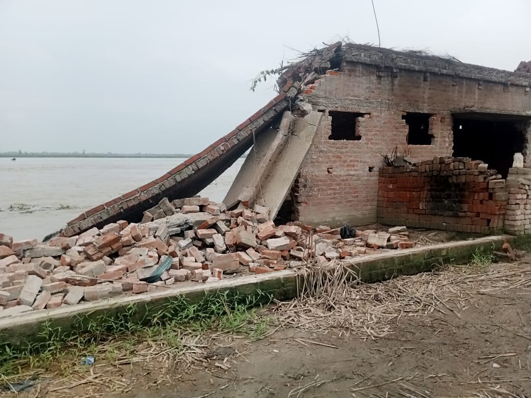 इस प्रकार कर रही मोहाना नदी कटान