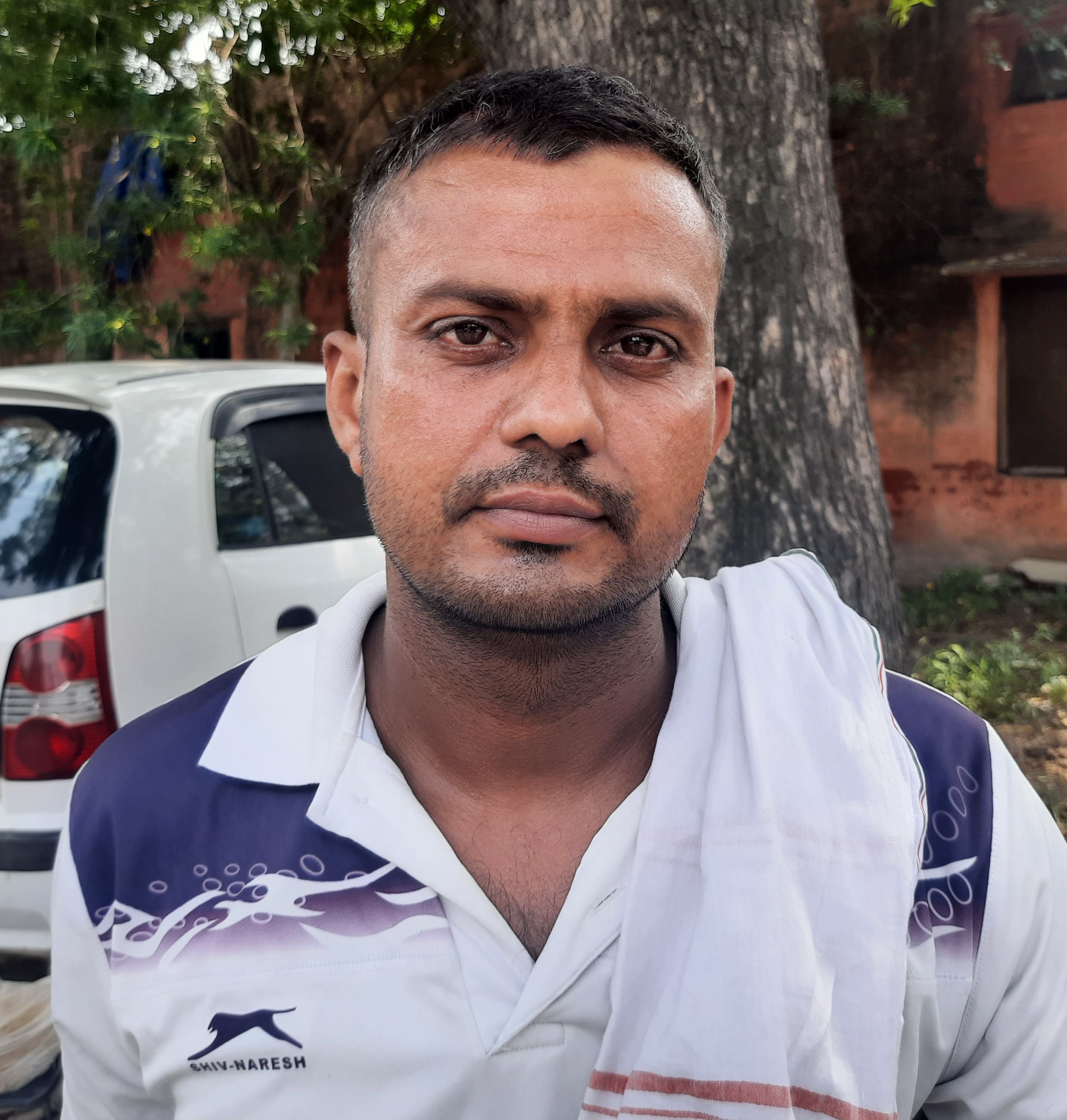 फोटो 30. बिजली निगम कार्यालय में अपनी शिकायत लेकर पहुंचे उपभोक्ता रोष व्यक्त करते हुए। संवाद