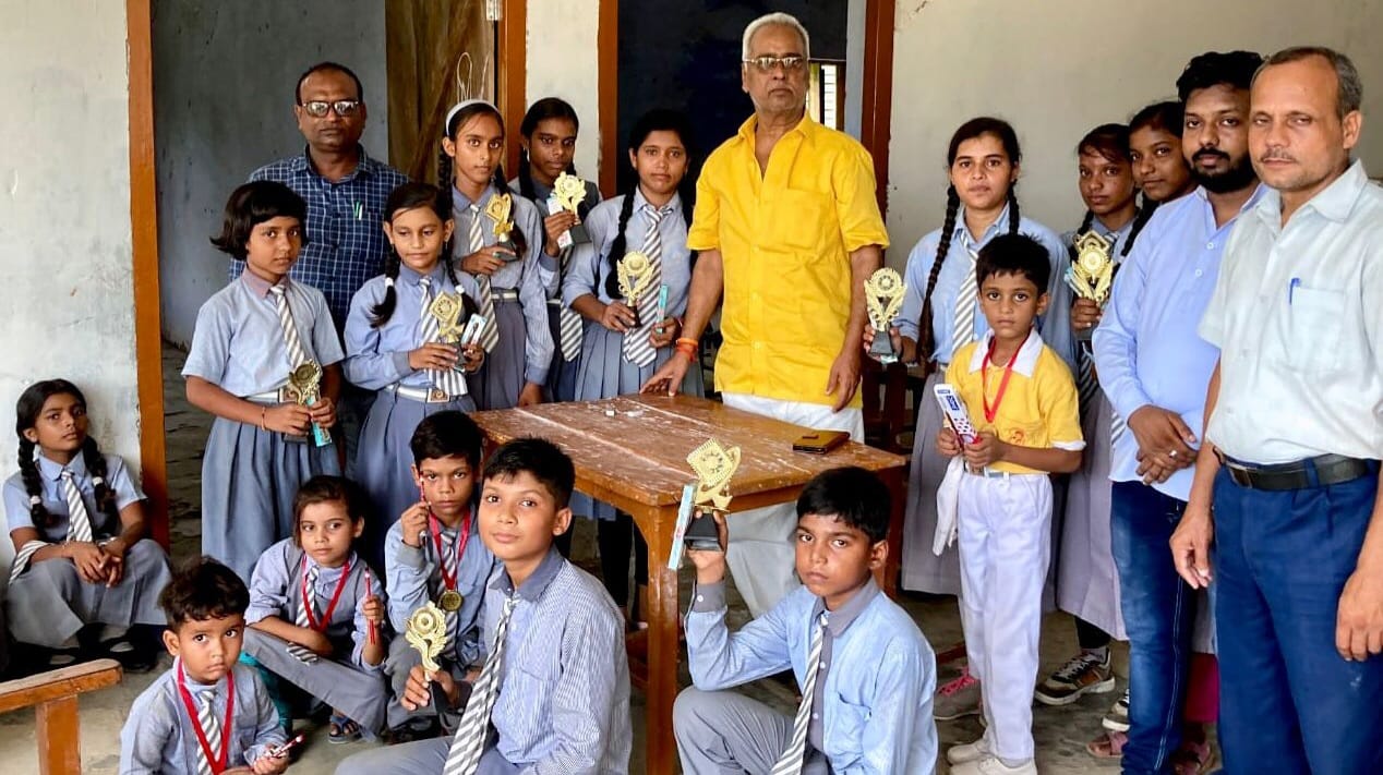 न्यायालय सभागार में हिन्दी दिवस कार्यक्रम उदघाटन करते जिलाजज कुलदीप सक्सेना न्यायालय सभागार में हिन्दी दिवस कार्यक्रम उदघाटन करते जिलाजज कुलदीप सक्सेना