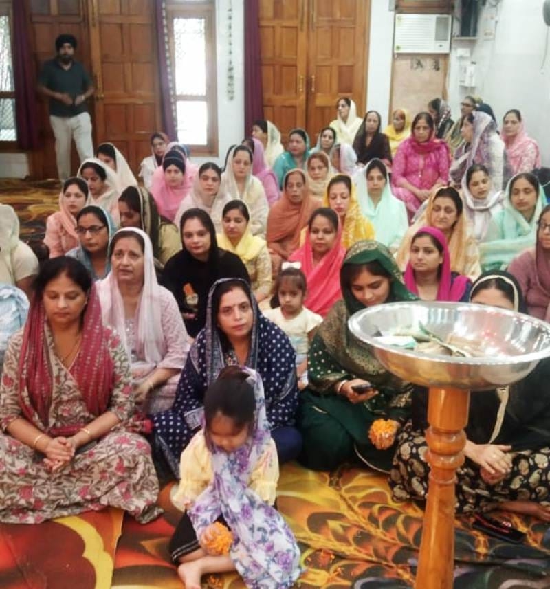 शबद कीर्तन करते ज्ञानी