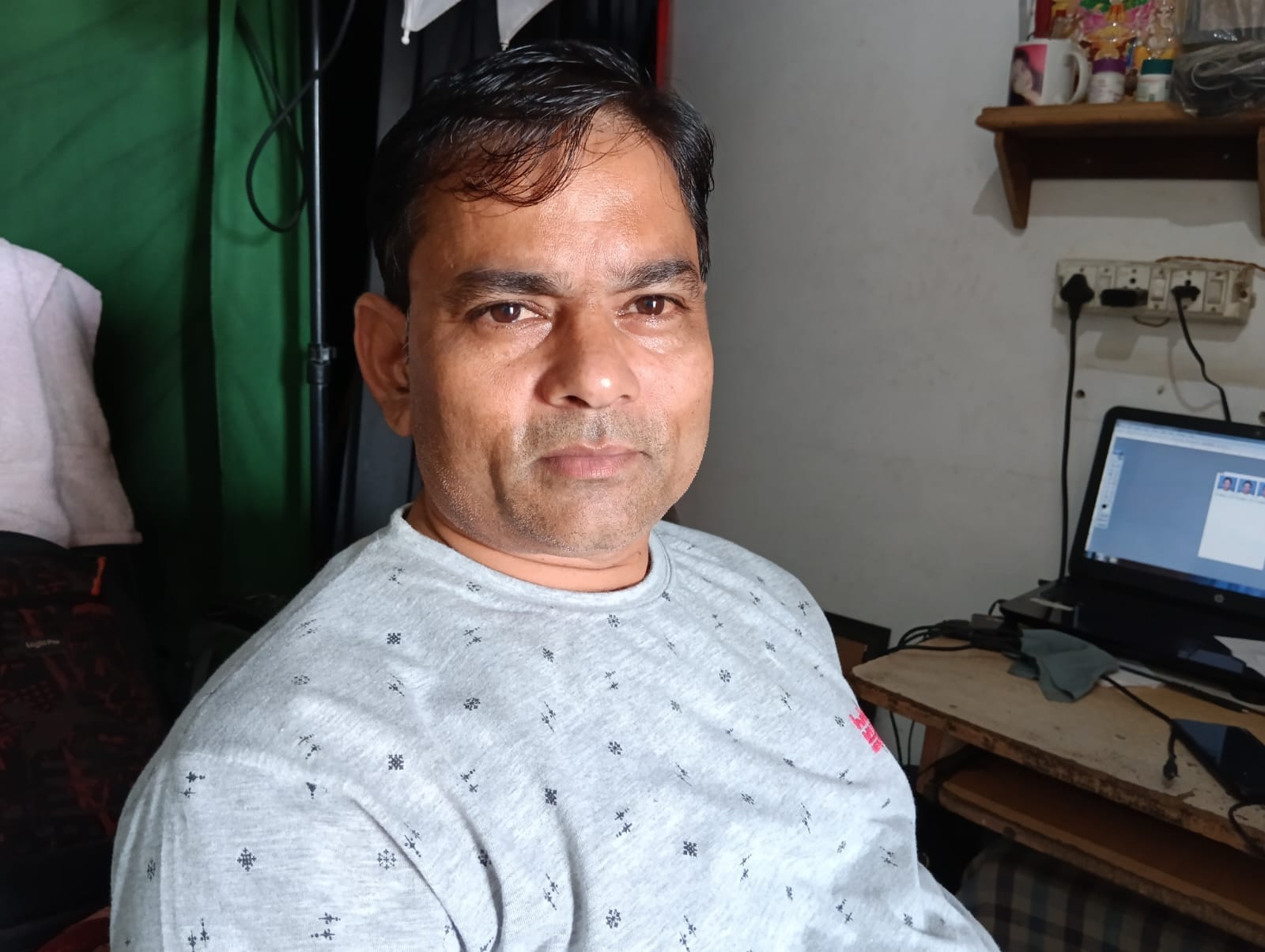 शहर की यशवंतरी देवी मंदिर जाने वाली खस्ताहाल सड़क । संवाद