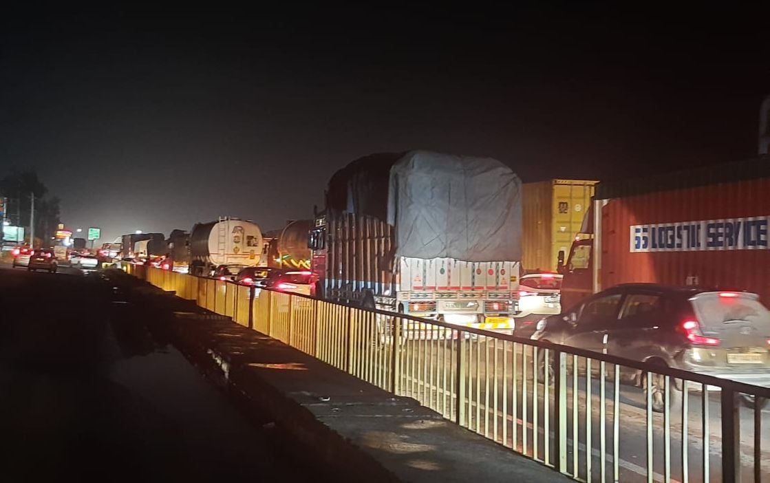 फोटो :10: सोनीपत के बहालगढ़ में हादसे के बाद मौके पर जांच करने पहुंची पुलिस। संवाद