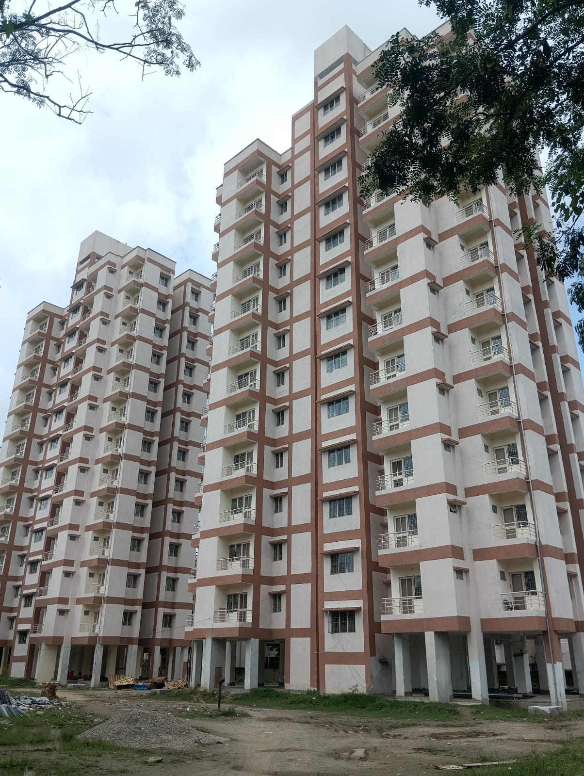 पूरनपुर का राजकीय महाविघालय ।