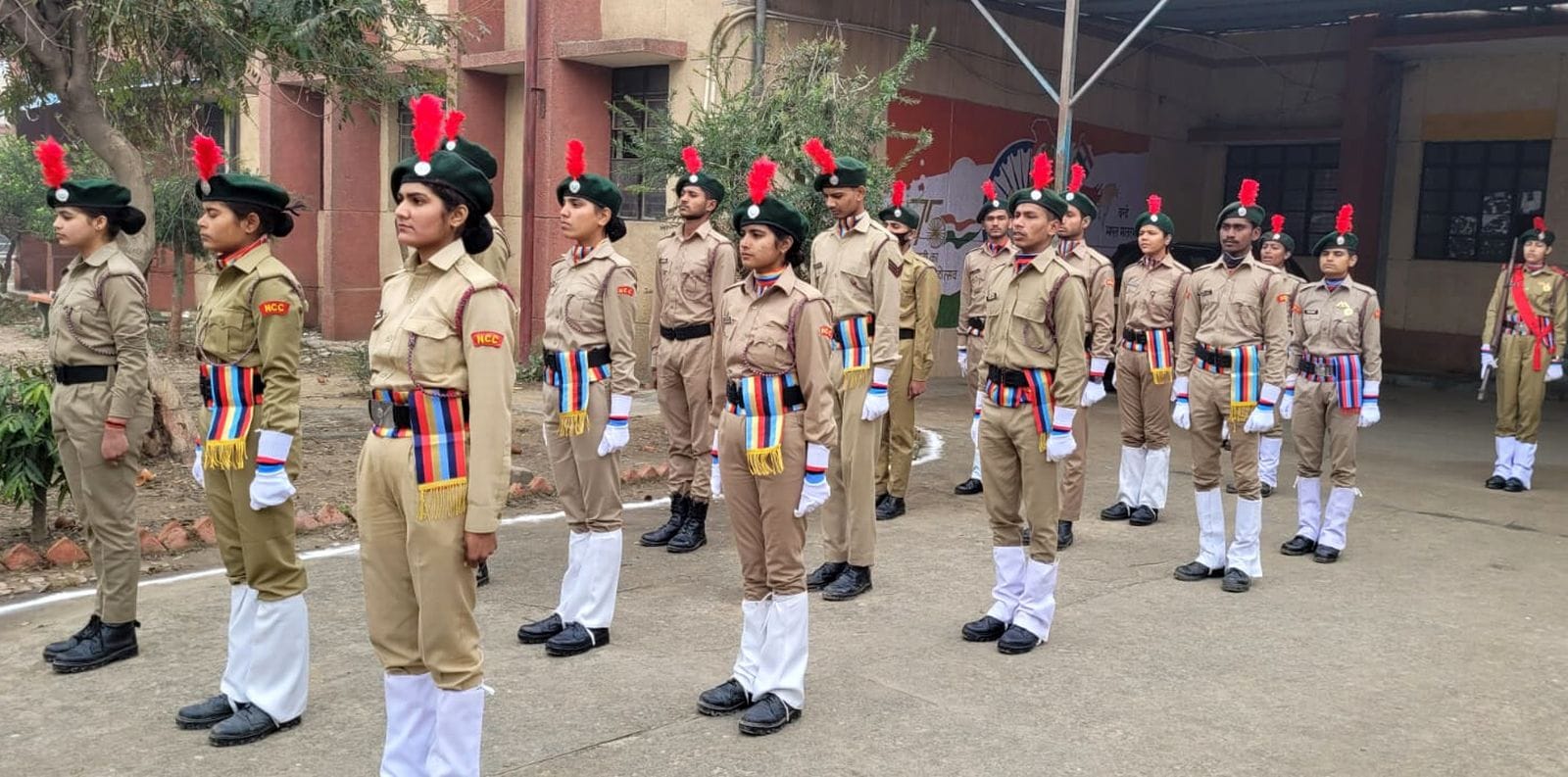 हीरिका। हीरिका।