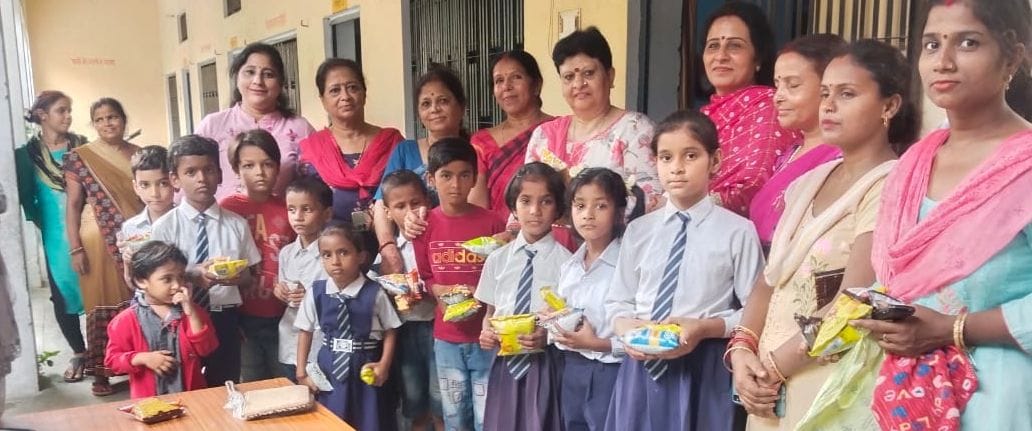 शाहजहांपुर के एसएस कॉलेज में बोलते वक्ता। संस्था शाहजहांपुर के एसएस कॉलेज में बोलते वक्ता। संस्था