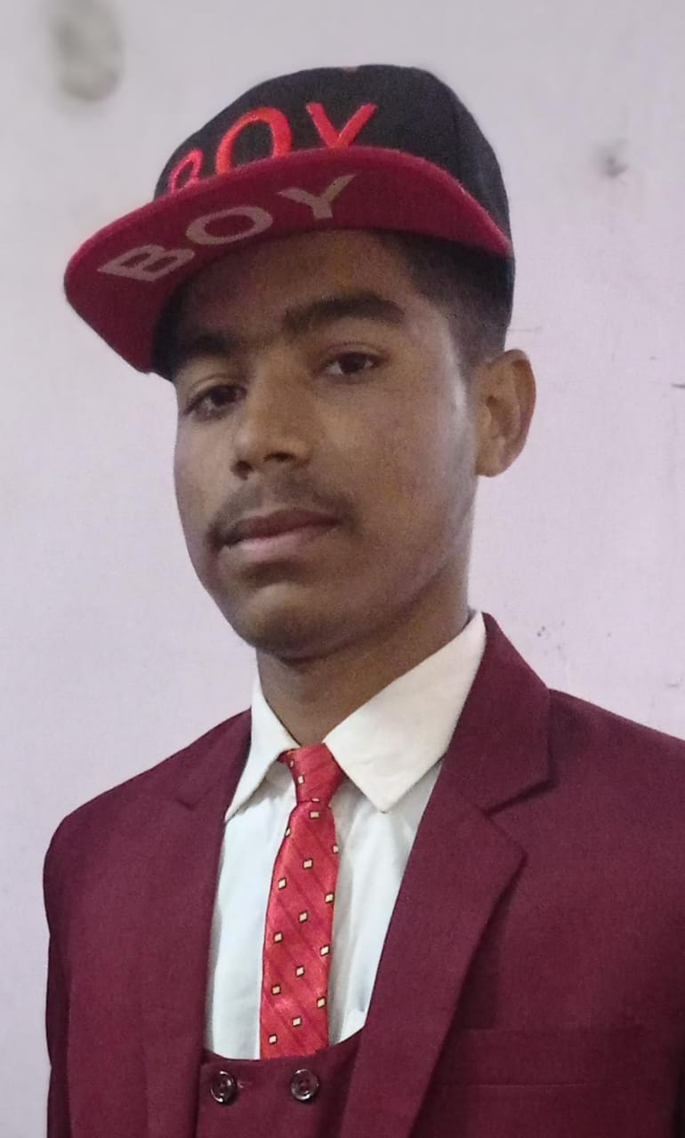 मीरानपुर कटरा में रोते-बिलखते मृतक के परिजन। स्त्रोत जागरुक पाठक