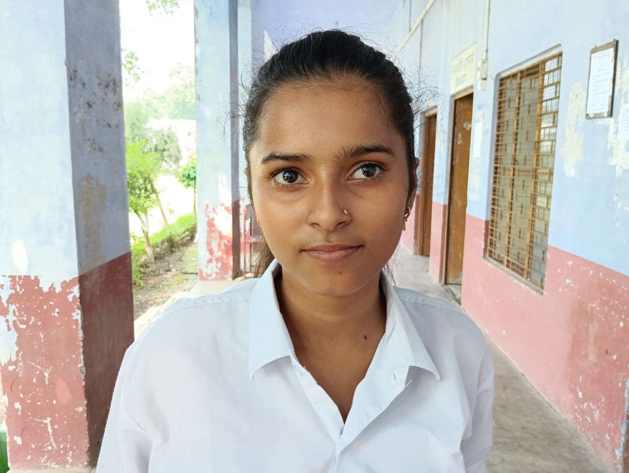 छात्रा प्रीती ।