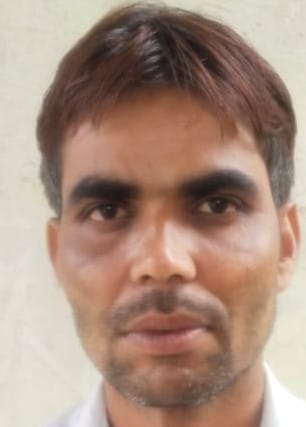 जैतीपुर क्षेत्र के पृथ्वीपुर गांव चिकित्सक की कमी वजह से अस्पताल हुआ खंडहर। संवाद