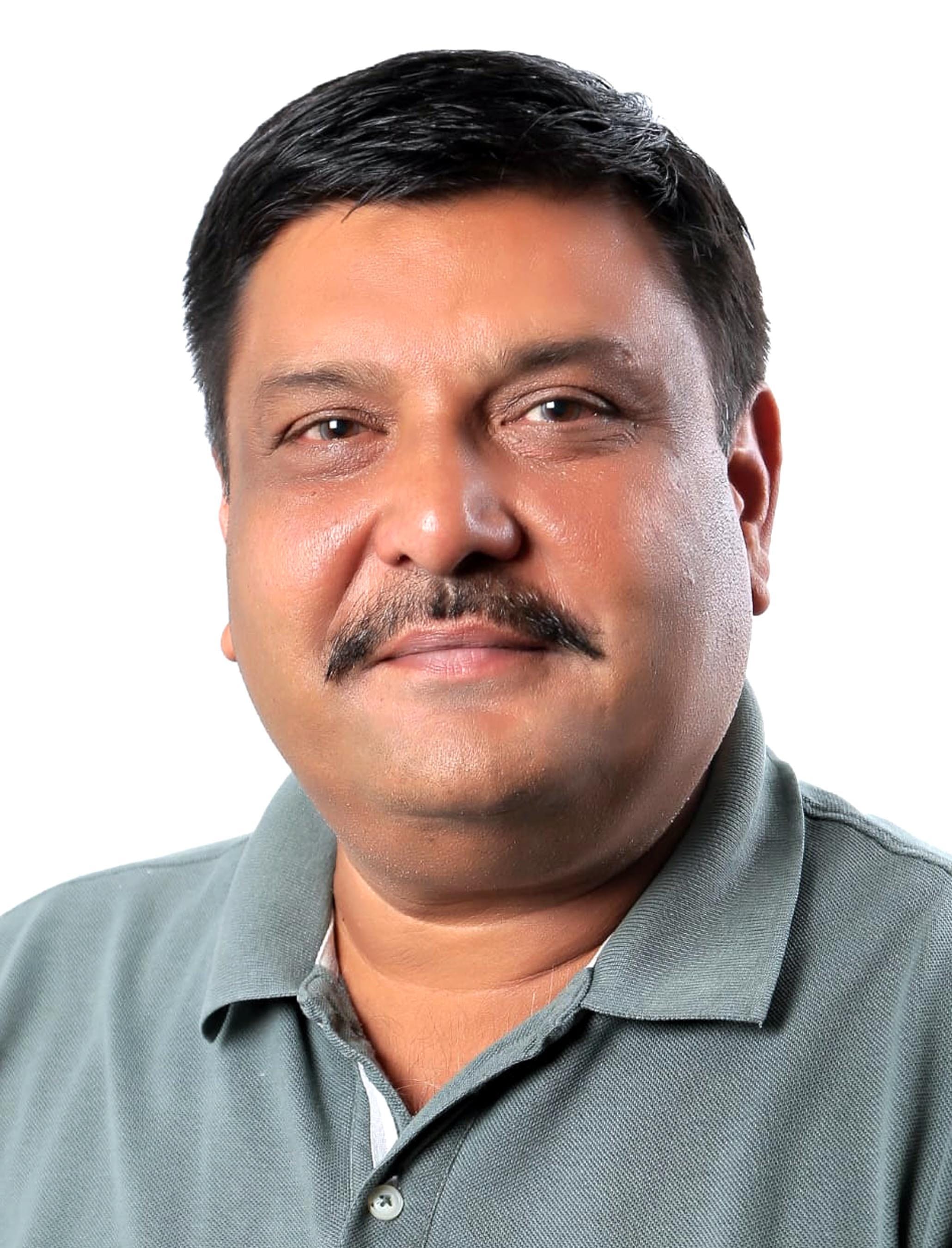 अंबाला सिटी सेक्टर-10 में लगाए गए रक्तदान शिविर में रक्तदाता को बैज लगाती मुख्यतिथि मेयर शक्तिर अंबाला सिटी सेक्टर-10 में लगाए गए रक्तदान शिविर में रक्तदाता को बैज लगाती मुख्यतिथि मेयर शक्तिर
