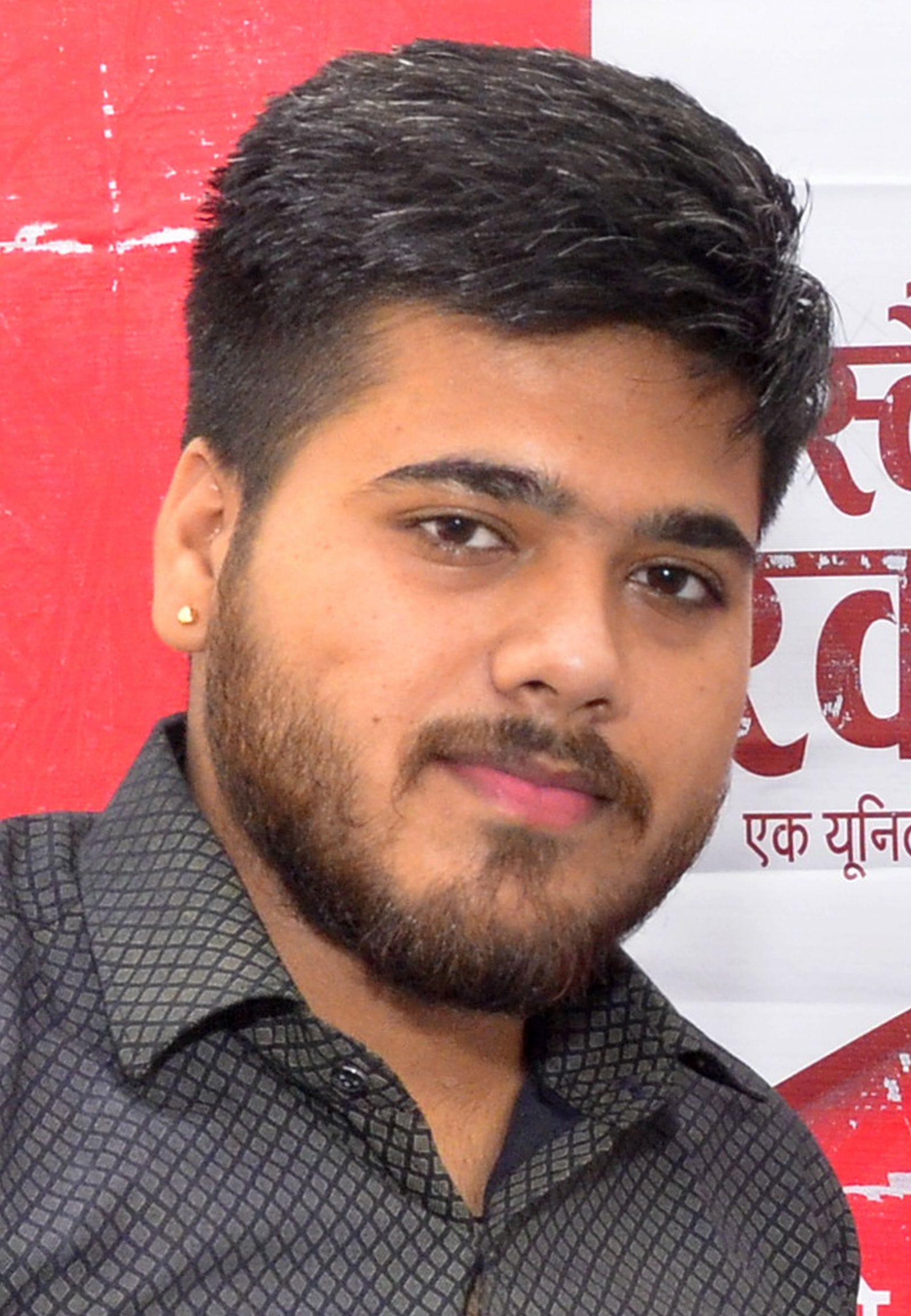 अमर उजाला के स्वैच्छिक रक्तदान शिविर में रक्तदान करते रक्तदाता। संवाद