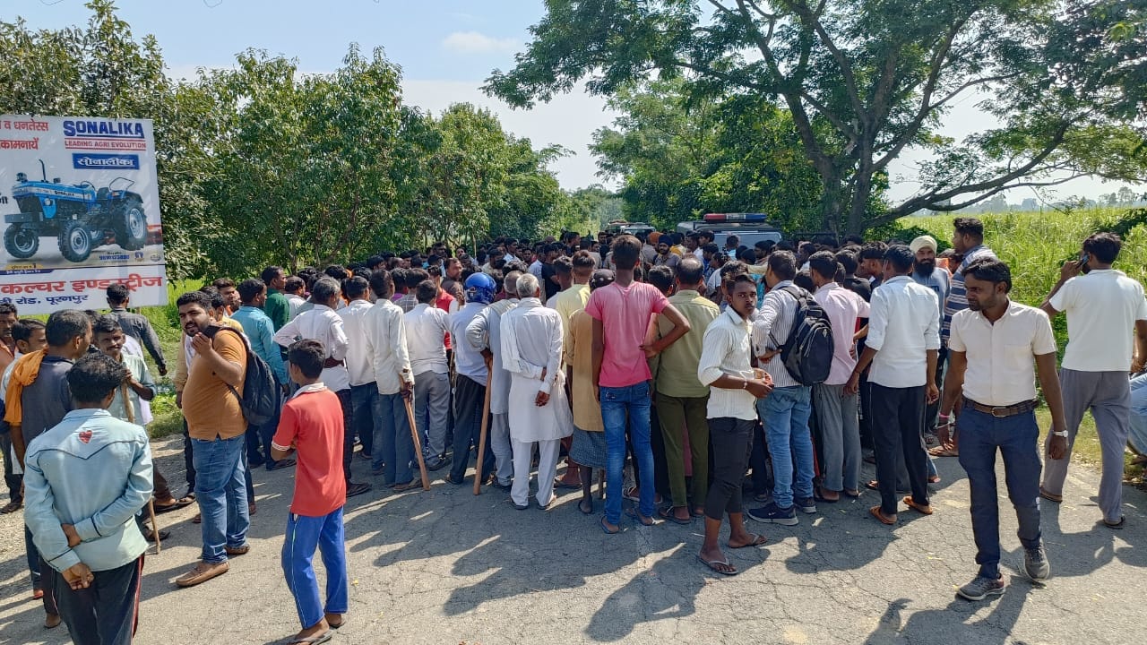 रेस्क्यू आप्रेशन के दौरान भागता बाघ ।