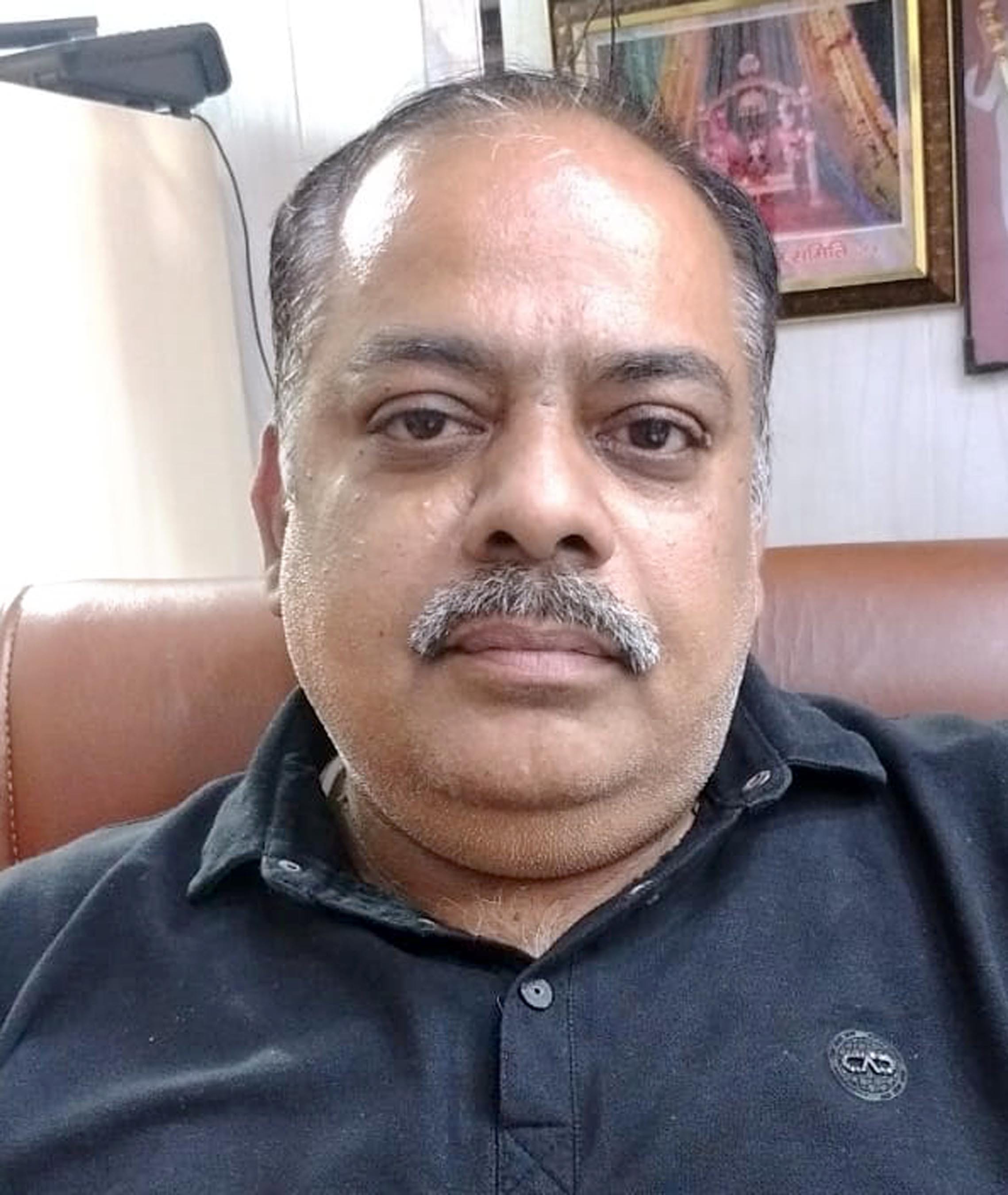 अंबाला सिटी स्थानीय दुकानदारों द्वारा दुकानों के आगे बनाई गई अवैध पार्किंग व किया गया अतिक्रमण। अंबाला सिटी स्थानीय दुकानदारों द्वारा दुकानों के आगे बनाई गई अवैध पार्किंग व किया गया अतिक्रमण।