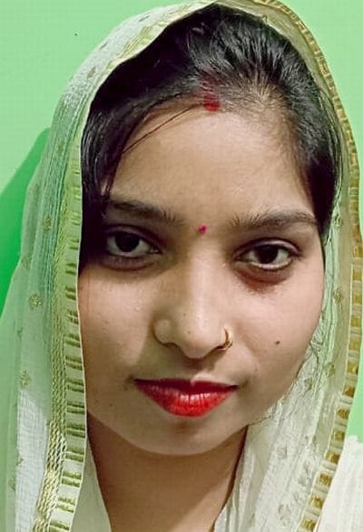 निजी चिकित्सक के यहां इलाज कराते डेंगू पीड़ित मरीज। संवाद