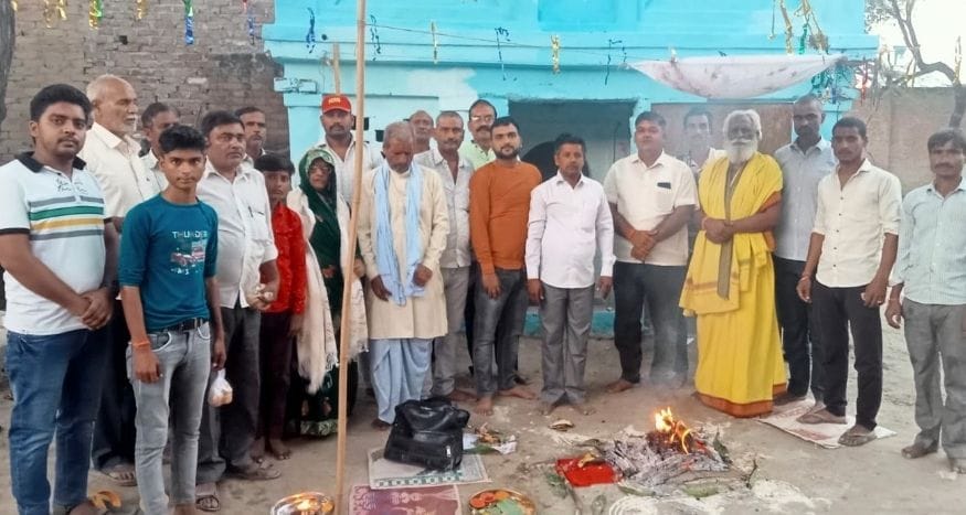 जलालाबाद में निकाली गई शोभायात्रा में शामिल भगवान शिव की झांकी। संवाद