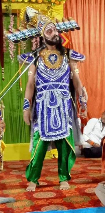 श्री राम लीला महोतसव में राम का अभिनय निभाते नितिन पाड़ेय ।
