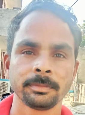कुरुक्षेत्र। छोटे बाजार में अतिक्रमण के चलते संकरा हुई सड़क। कुरुक्षेत्र। छोटे बाजार में अतिक्रमण के चलते संकरा हुई सड़क।